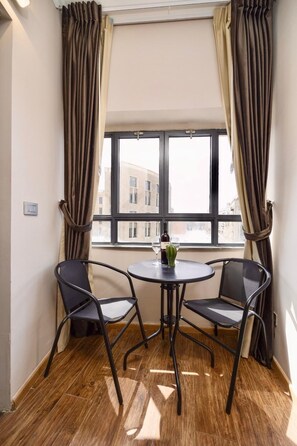 Premium bedding, down comforters, minibar, desk - Mamilla view URBAN - Boutique hotel  (Jerusalem)