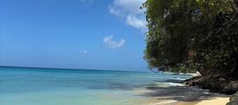 Palm Cottage - Sunset Crest, close to the beach and swimming pool