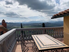 Outdoor dining - Dimora San Donato - Elegant Attic with panoramic terrace (Casole d'Elsa)