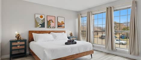 4 عدّة غرف نوم ومكواة/لوح كي وسرير سفر وواي فاي