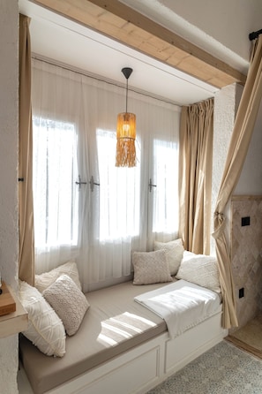 Premium bedding, minibar, in-room safe, blackout curtains