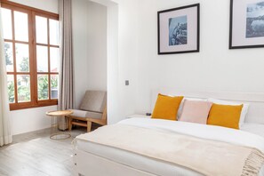 Premium bedding, down comforters, memory foam beds, iron/ironing board - Kwetu Villas Musanze (Muhoza)