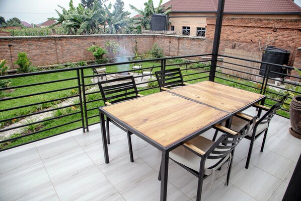 Khu ẩm thực ngoài trời