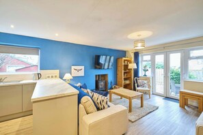 Fernseher, Kamin, Arbeitsbereiche