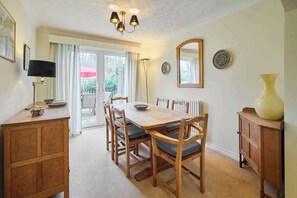 Dining - Host & Stay | Homewood (Alnwick)