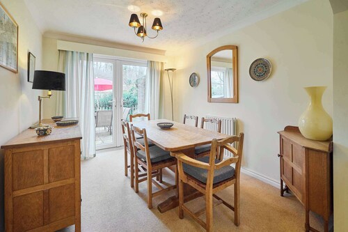 Host & Stay | Homewood