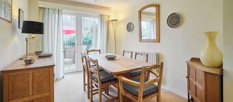 Host & Stay | Homewood