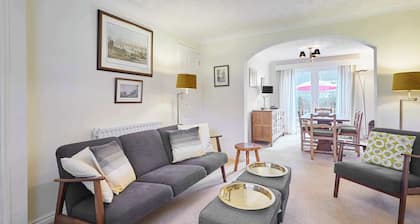 Host & Stay | Homewood