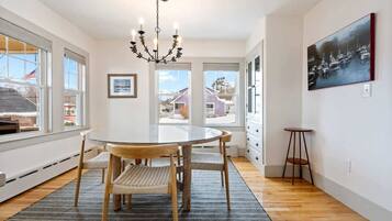 House, Multiple Beds, Balcony, Garden View (Sandpiper by the Sea) | Dining