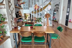 Interior - Oriental Erlihai Youth Hostel (Dongfang)