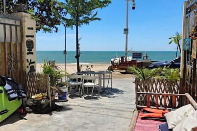 Oriental Erlihai Youth Hostel