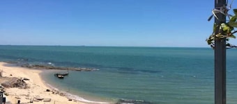 Oriental Erlihai Youth Hostel