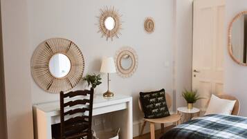 2 bedrooms, iron/ironing board, travel cot, WiFi