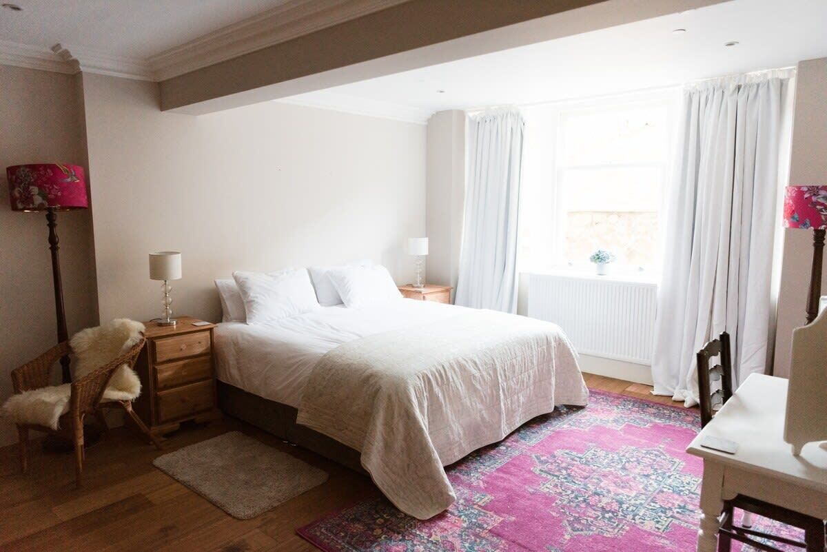 2 bedrooms, iron/ironing board, travel cot, WiFi
