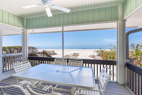 Gulf Front Getaway at Gulf Cottage 1107