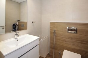 Bathroom - Bloomfields Luxury 2BR Duplex Raha Loft (Abu Dhabi)