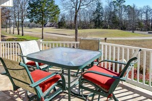 Outdoor dining - 18977 - 7 Manzanares Drive (Hot Springs Village)