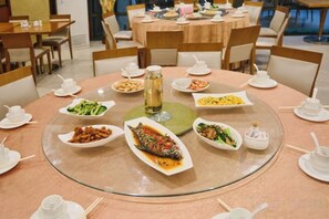 تناول الطعام