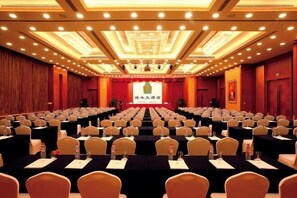 Ballroom - Grace Hotel (Suzhou)