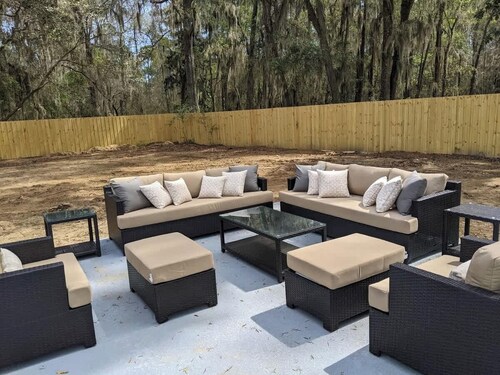 Spacious Retreat w Heated Pool & Spa Near Downtown