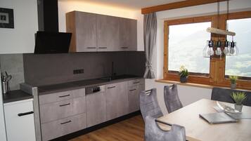 Apartment | Eigene Küche | Hochstuhl