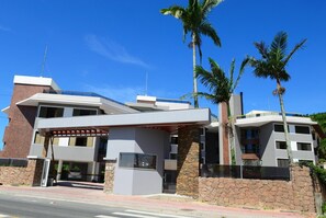 Apartment | Exterior - Apê em Ponta das Canas - 40m do mar (Florianópolis)