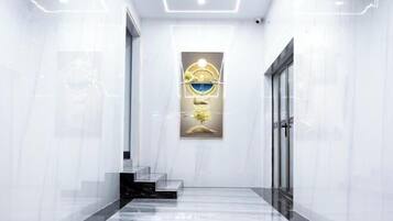 المنشأة من الداخل