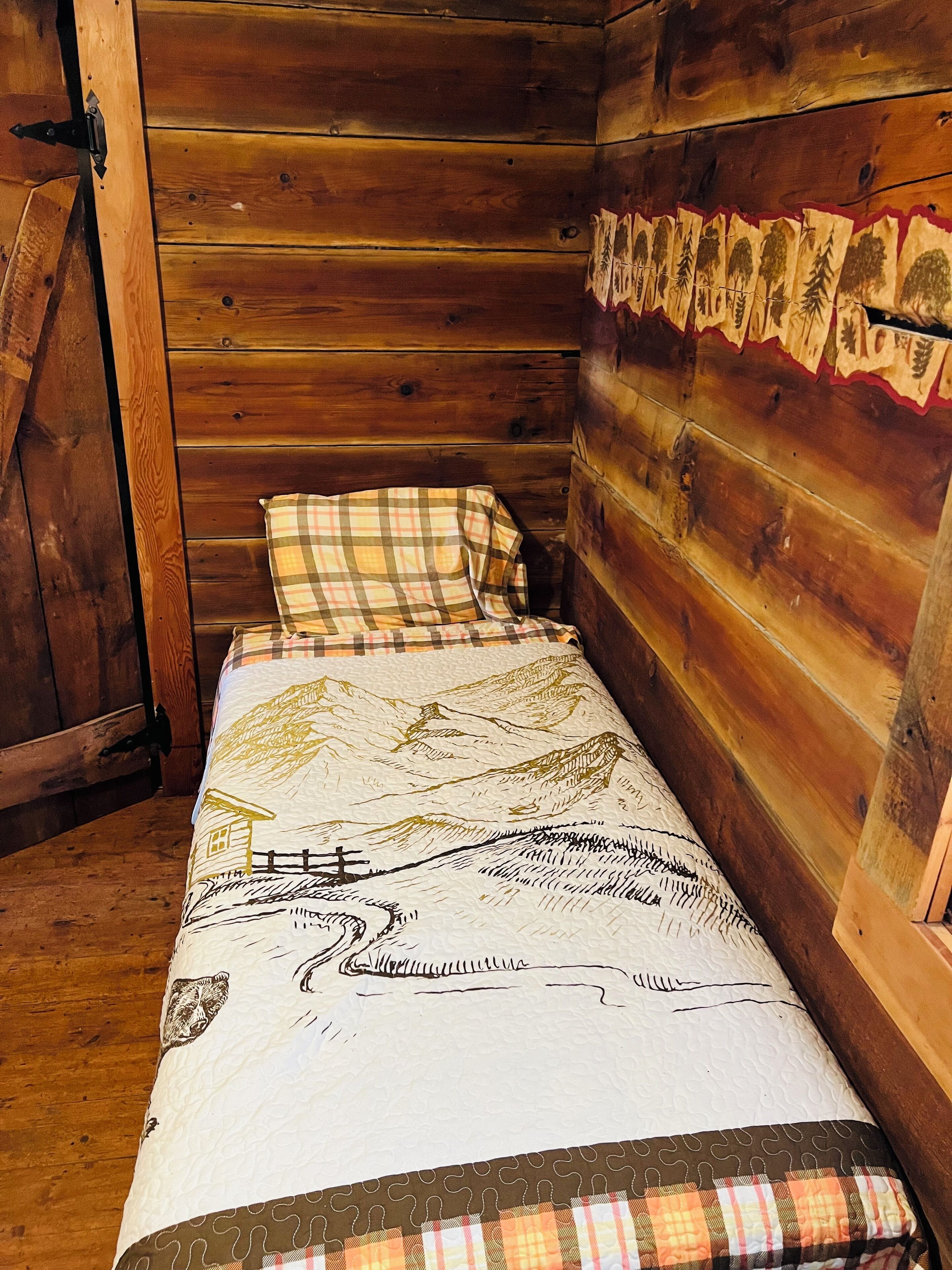 2 bedrooms, WiFi, bed sheets, wheelchair access