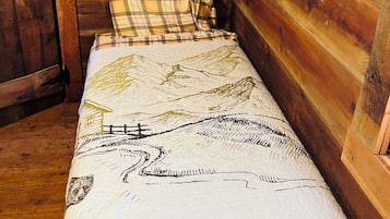 2 bedrooms, WiFi, bed sheets, wheelchair access