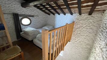 2 sovrum, strykjärn/strykbräda, resesäng och wi-fi