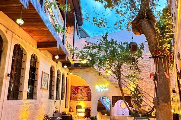 Room, Courtyard View | Terrace/patio