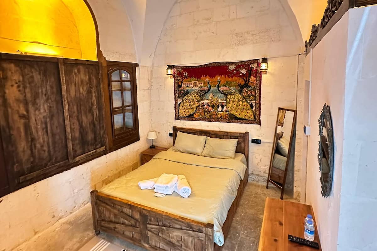 Room, Courtyard View