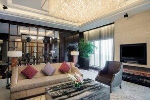 Living area - Crowne Plaza Chengdu Panda Garden (Chengdu)