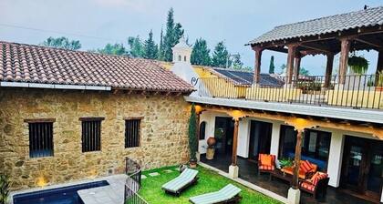 3 bedroom luxury home with private pool with a view of the volcano