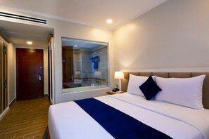 4 bedrooms, desk, iron/ironing board, WiFi