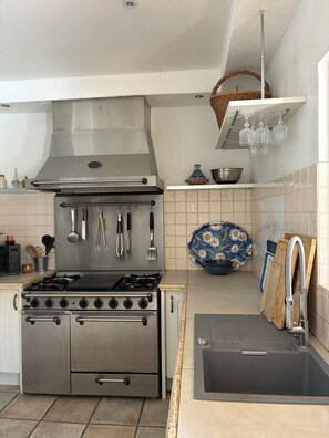 Coffee/tea maker, fridge, microwave, oven - Villa à Saint Jeannet dans l'arrière pays Niçois 10 people Enclosed garden (Saint-Jeannet)