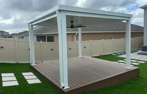 Terrace/patio - Comfy 4BR w/Resort Pass + Private Jacuzzi + Private BBQ bar + Smart Mattress (Davenport)