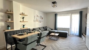 Living area - Newly renovated apartment close to sea - Recently renovated studio by the sea. (Nieuwpoort)