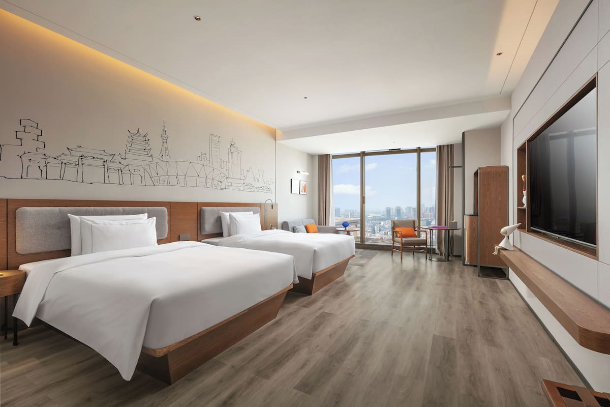 Comfort Double Room | Desk, laptop workspace, blackout drapes, free WiFi