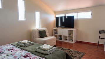 Deluxe studio Verde, sea view | Individually decorated, individually furnished, free WiFi, bed sheets