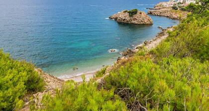 Apartment in La Escala Near Els Riells Beach