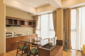 Familie-studiolejlighed - byudsigt | Privat køkken