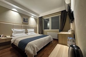 Room - Lishi Hotel (Yantai South Street Railway Station Branch) (Yantai)