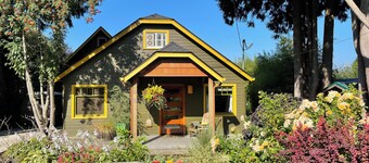 Artist/Writer retreat- fab breakfast!