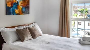 Apartment | 3 bedrooms, free WiFi, bed sheets