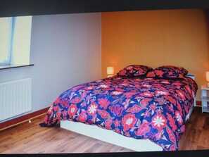 2 عدّة غرف نوم ومكواة/لوح كي وواي فاي مجانًا