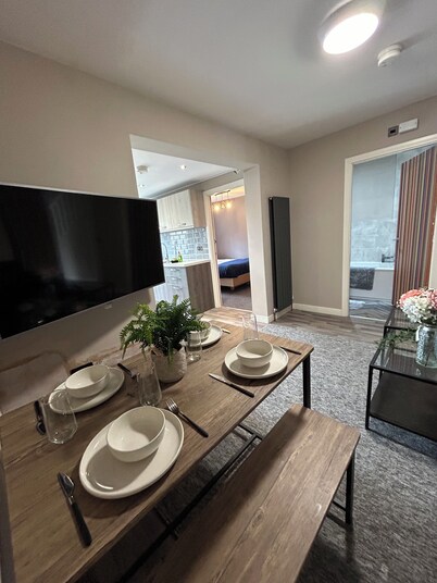 Fantastic 5-bedroom house with WiFi in Kingston upon Hull