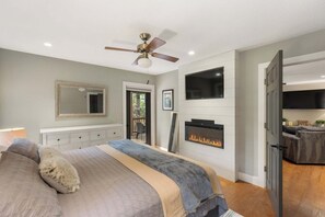 2 habitaciones, tabla de planchar con plancha, wifi y ropa de cama 