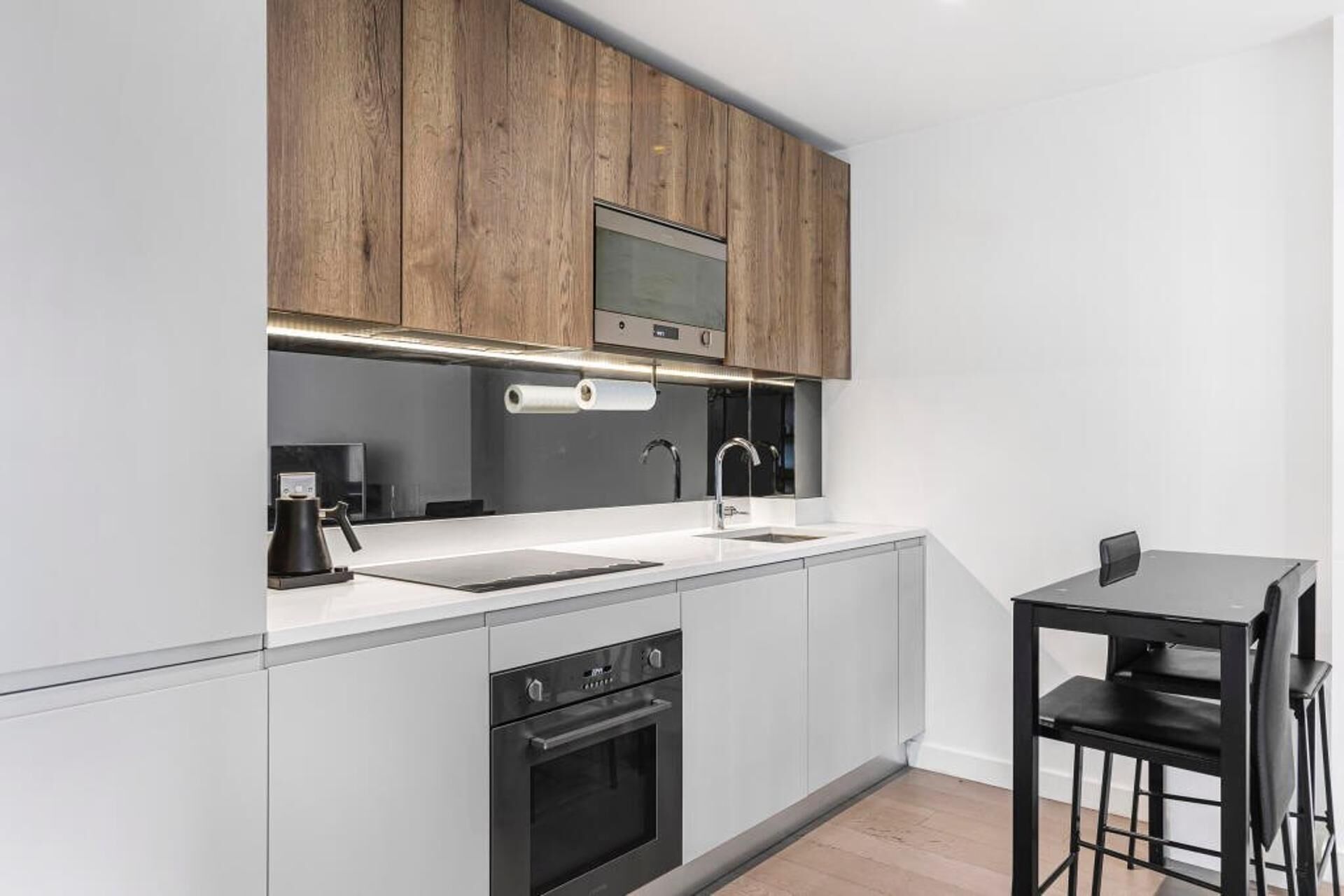 Apartment | Private kitchen | Fridge, microwave, oven, stovetop