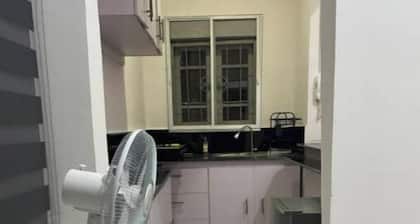 Spacious 1 bed flat in estate and maintained security
